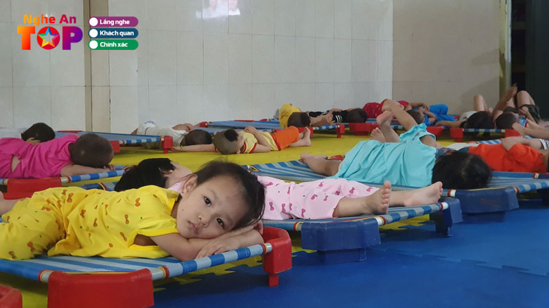 top-3-trai-tre-mo-coi-nghe-an-mang-yeu-thuong-den-voi-cac-em-ngheantoplist