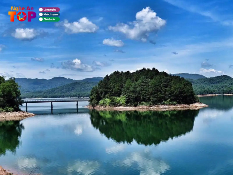 mot-so-dia-diem-du-lich-noi-tieng-gan-ho-ke-go1-ngheantoplist