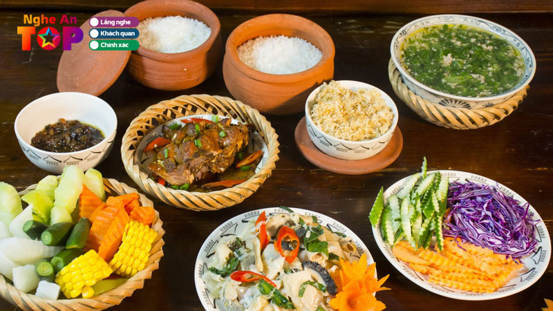 Top-10-quan-com-nieu-nghe-an-ngon-duoc-long-thuc-khach-ngheantoplist