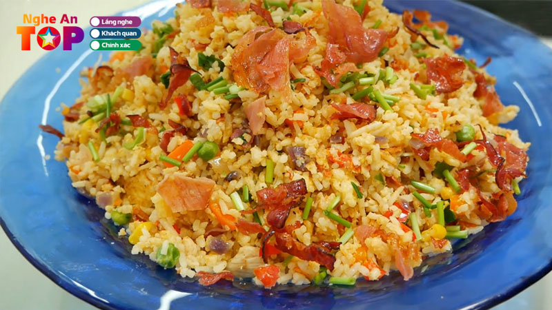 Top-5-quan-com-rang-tai-nghe-an-ngon-binh-dan-ngheantoplist