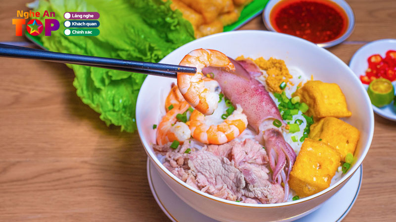 Top-5-dia-chi-ban-bun-hai-san-tai-nghe-an-an-la-ghien-ngheantoplist