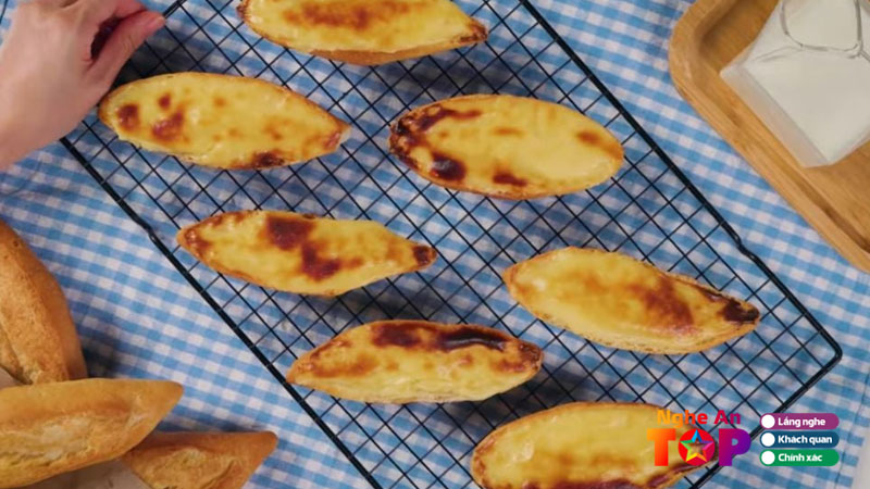 Top-5-dia-chi-ban-banh-mi-pho-mai-tai-nghe-an-an-la-dinh-ngheantoplist