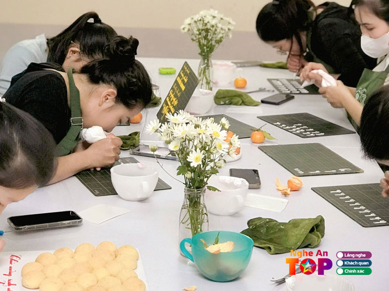 Gau-cake-class-ngheantoplist