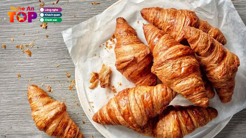 Top-6-dia-chi-ban-banh-croissant-tai-nghe-an-thom-bo-gion-rum-ngheantoplist