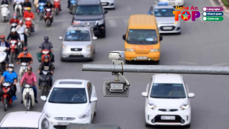 Vi-tri-camera-phat-nguoi-ai-tai-nghe-an2-ngheantoplist